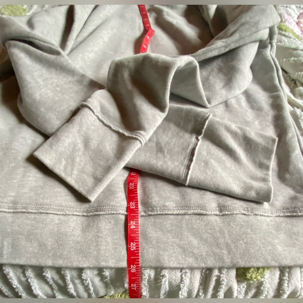 🌟Disneyland Resort Mickey Hoodie🌟  NWT - Picture 10 of 10